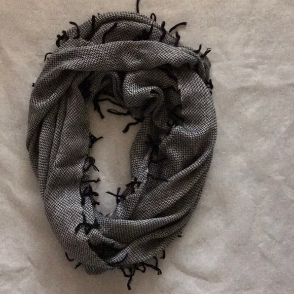 BCBGENERATION scarf - Picture 6 of 6